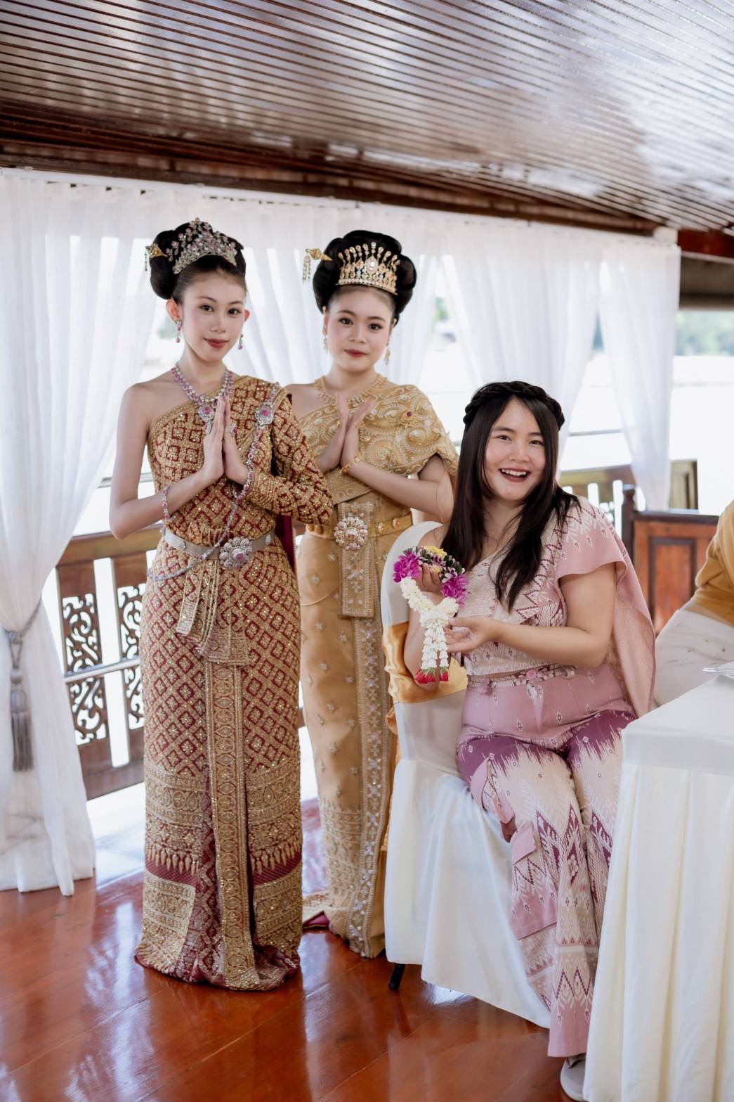 Guests welcomed on board De Velvet